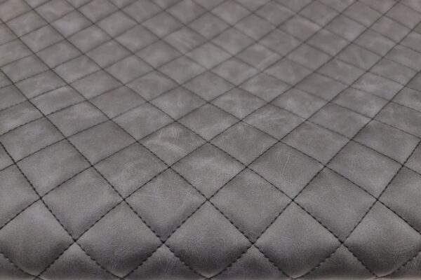 BLACK SQUARE DESIGN / BLACK THREAD