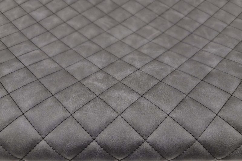 20240919_165843 BLACK SQUARE DESIGN / SCHWARZER FADEN