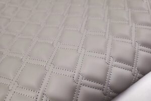 INTERLACED DESIGN / GREY