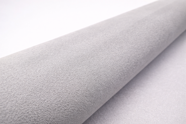 ChatGPT Imagen 2 Sty 2026, 10 25 31 HEADLINER SUPREME SUEDE - PLATA