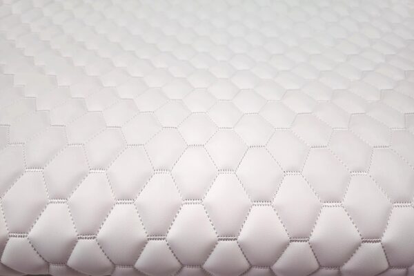 DIAMOND DESIGN / OFF WHITE