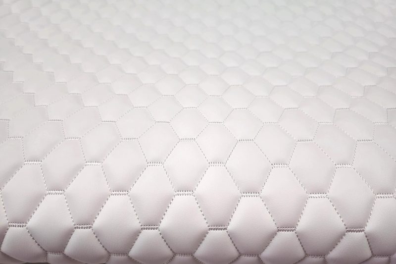 DIAMOND DESIGN / OFF WHITE
