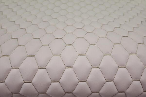DIAMOND DESIGN / LIGHT BEIGE