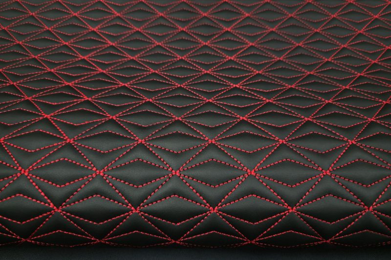 20250912 144330 BENTLEY DESIGN / ROTER FADEN