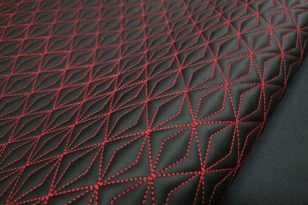 BENTLEY DESIGN / NIĆ CZERWONA