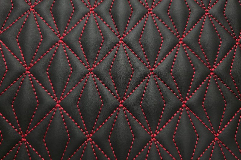 20250912 144408 BENTLEY DESIGN / ROTER FADEN