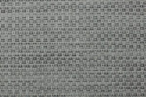 Wytrzymała tkanina tekstylna w szaro-czarnym wzorze idealna na meble i dekoracje wnętrz od Modeco Sklep.