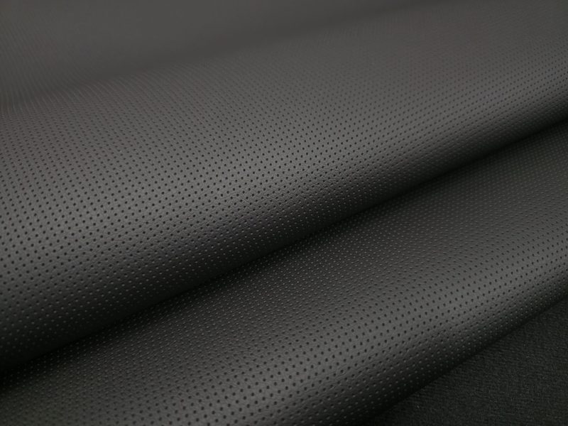 107 OEM SKAJ SCHWARZ, HALB PERFORIERT (FARBE 107)