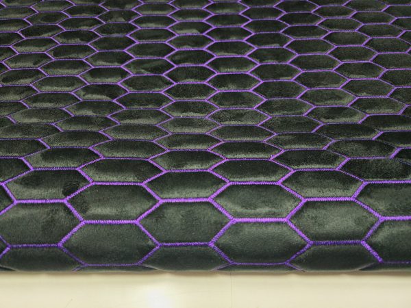 PREMIUM-VELOURSLEDER IM CARRERA-DESIGN SCHWARZ/LILA FADEN